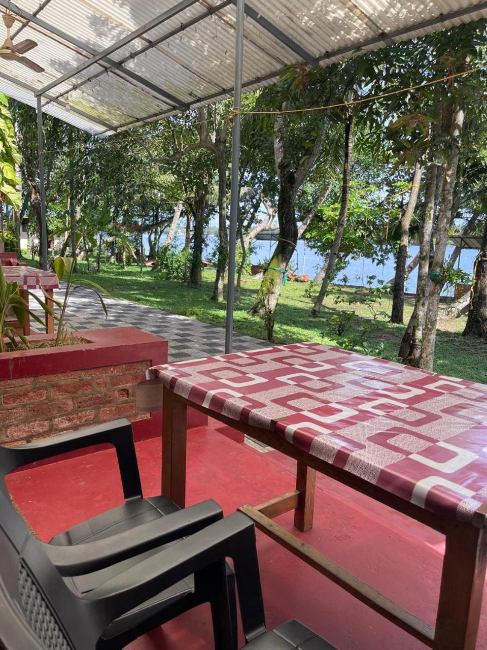Ashtamudivillas Kollam Bagian luar foto