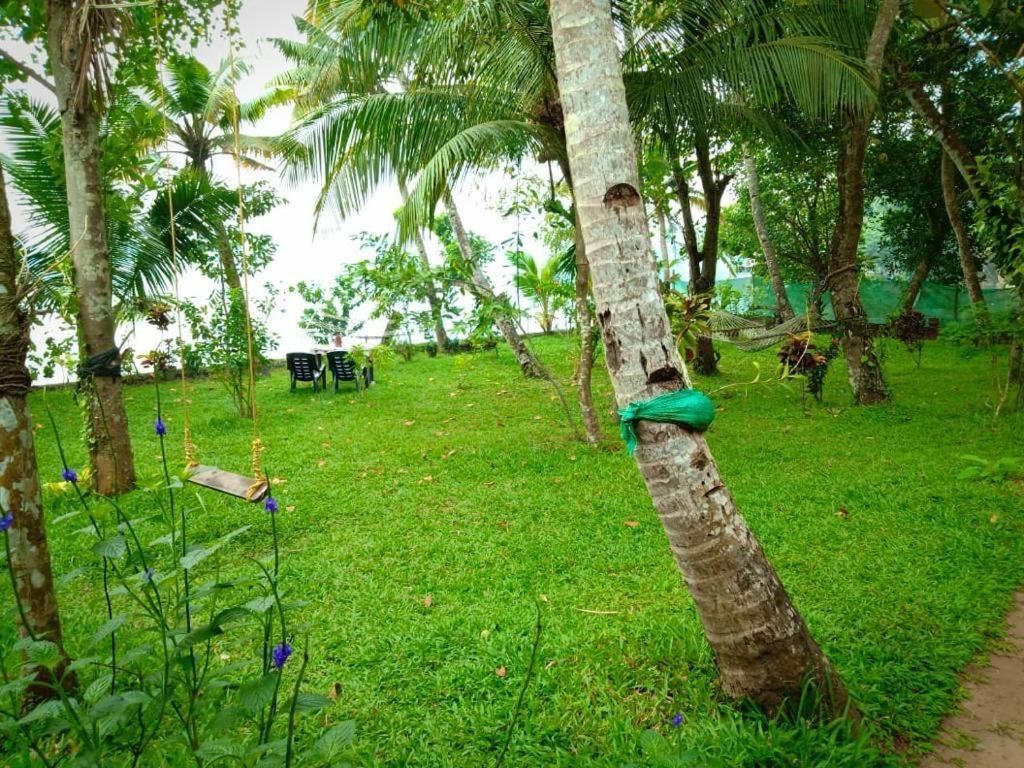 Ashtamudivillas Kollam Bagian luar foto