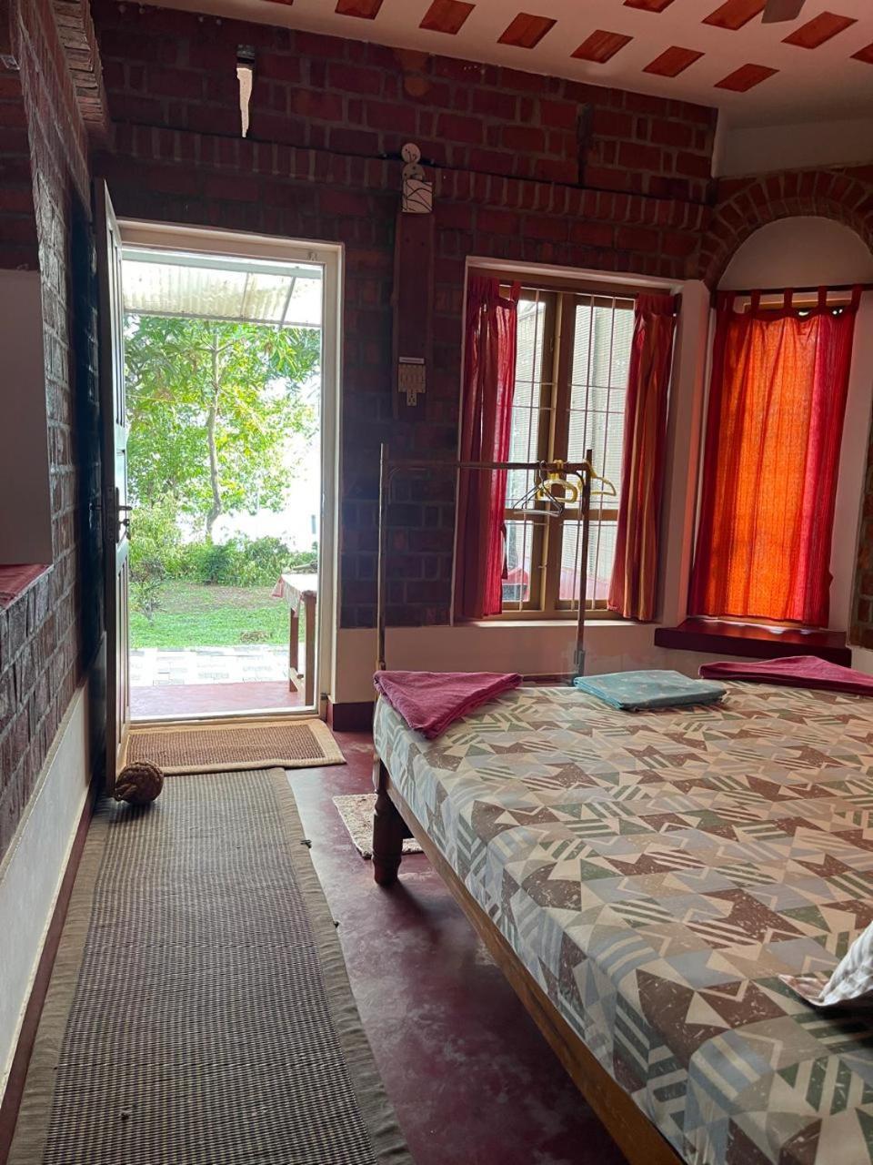 Ashtamudivillas Kollam Bagian luar foto